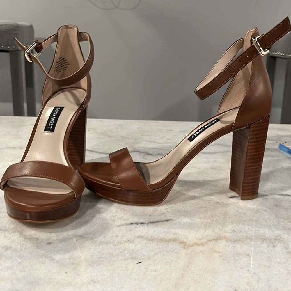 Nine West brown shoes